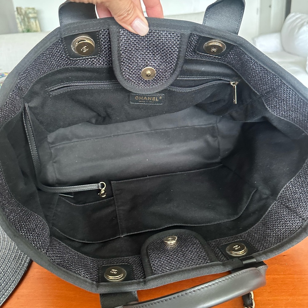 Chanel - Picture 4 of 7